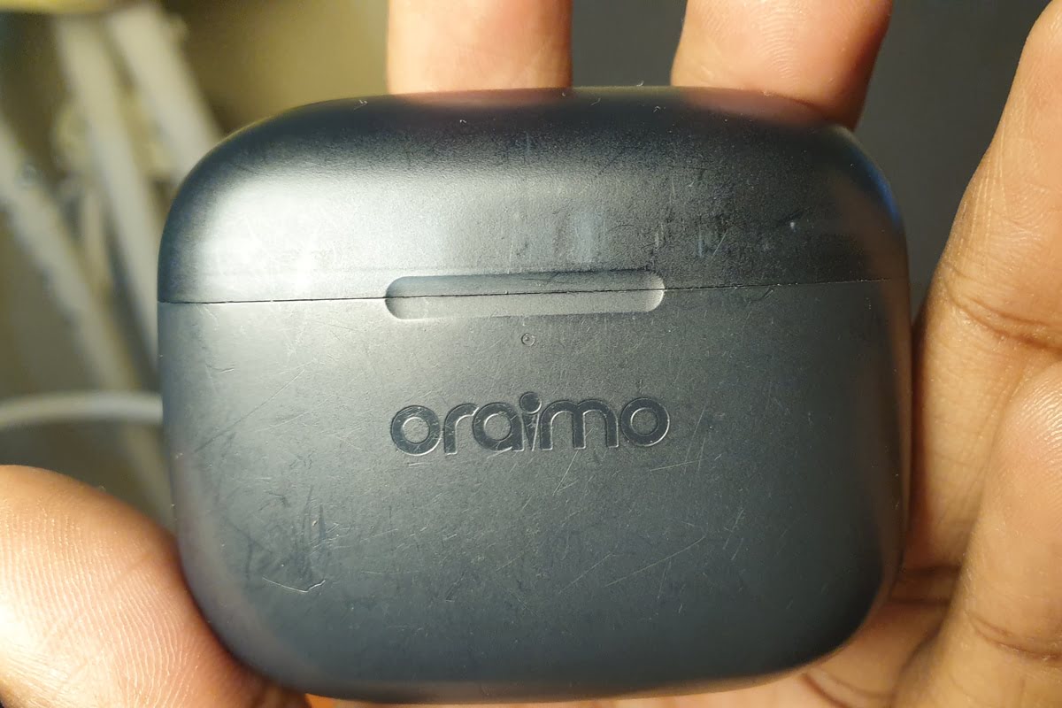 charging case for wireless earbuds: oraimo freepods lite